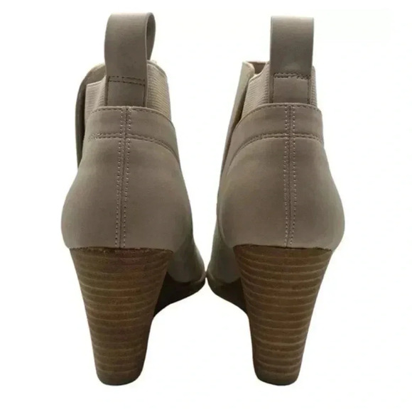 New DOLCE VITA Gerdie Vegan Leather Comfort Wedge Bootie Beige Winter Boot 9 - Picture 7 of 14